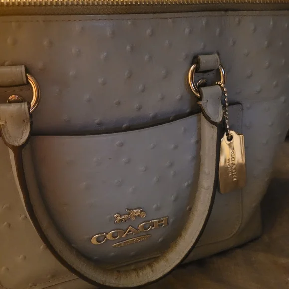 Coach handbag baby blue/ gray blue riveted cross-body strap included - Picture 7 of 11